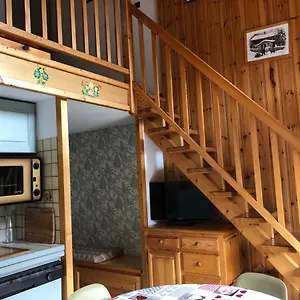 hermine-morillon.hotels-rhonealpes.com/